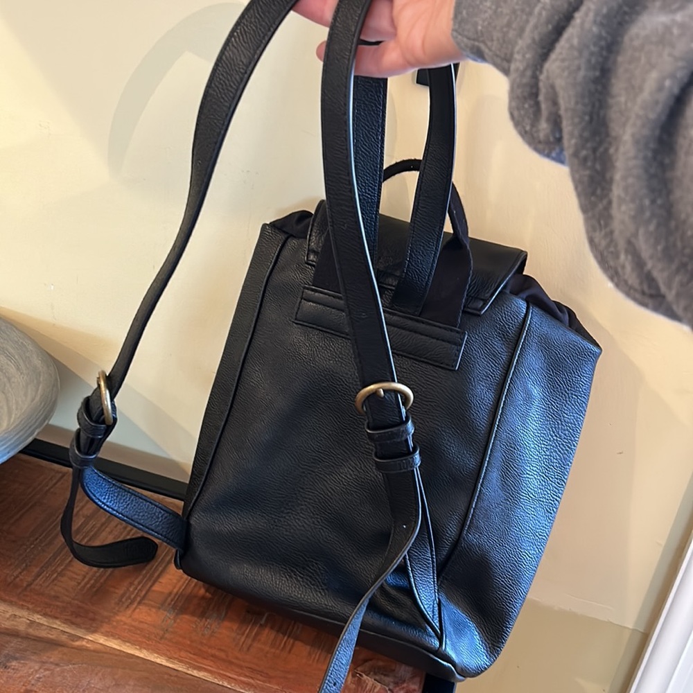 Universal Thread *Nwot* Small Backpack Purse. - image 2